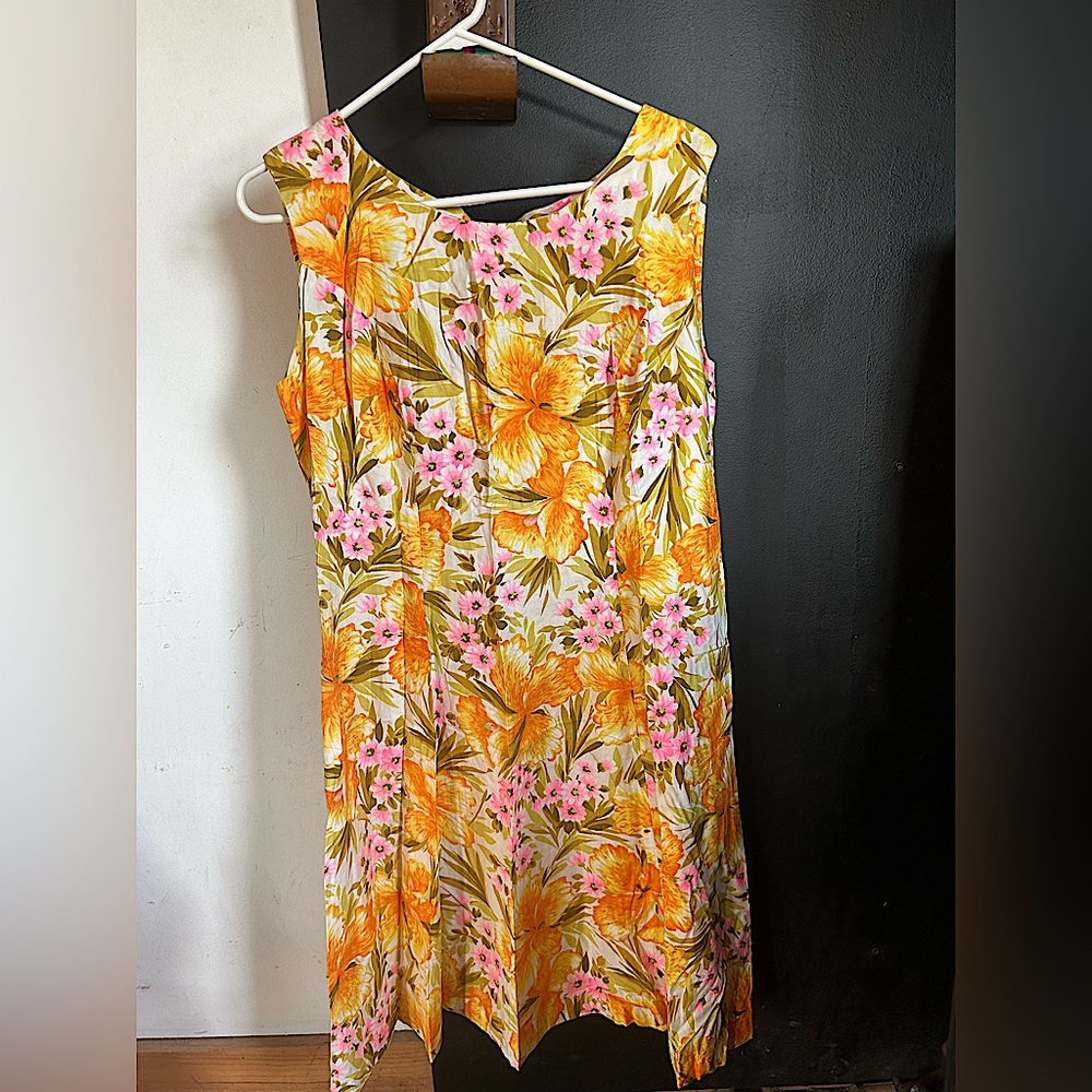 Vintage 60's/70's Boho Floral Hawaiian Dress Size L